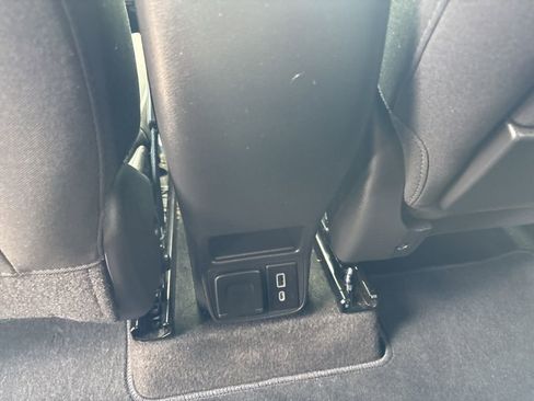 Used 2022 Chevrolet TrailBlazer LT w/ Convenience Package FWD image 22