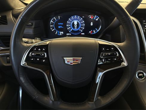 Used 2020 Cadillac Escalade Platinum RWD image 21