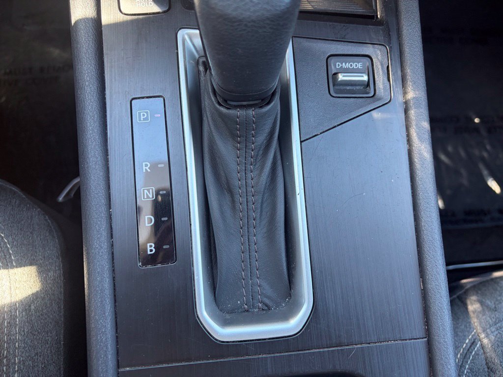 Used 2025 Nissan Kicks SV FWD image 31