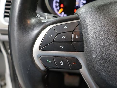 Used 2018 Jeep Grand Cherokee Altitude AWD/4WD image 35