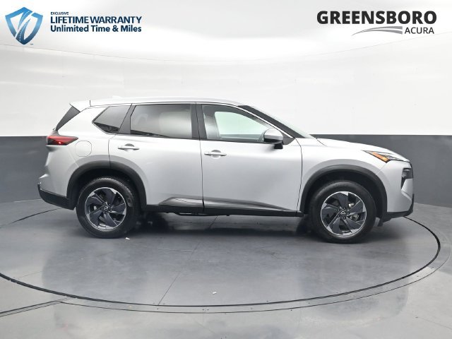 Used 2025 Nissan Rogue SV FWD image 4