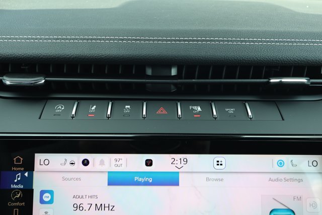 New 2027 Jeep Grand Cherokee Limited RWD image 16