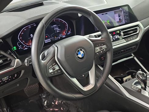 Used 2021 BMW 330i xDrive Sedan w/ Premium Package AWD/4WD image 17