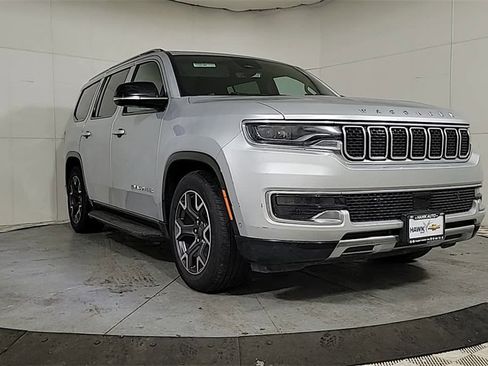 Used 2024 Jeep Wagoneer Series III image 15