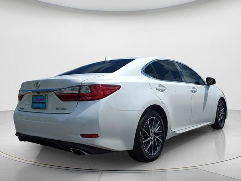 Used 2018 Lexus ES 350 w/ Luxury Package w/Wood Trim FWD image 5
