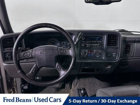 Used 2006 Chevrolet Silverado 2500 LT w/ Snow Plow Prep Package AWD/4WD image 19