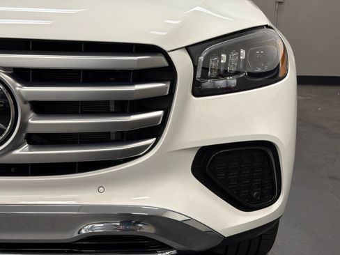 Used 2026 Mercedes-Benz GLS 450 4MATIC image 7