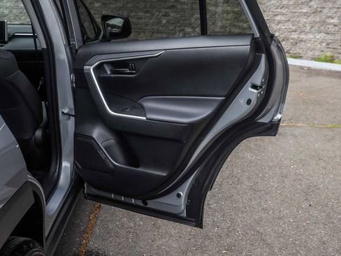 Certified 2025 Toyota RAV4 LE AWD/4WD image 16