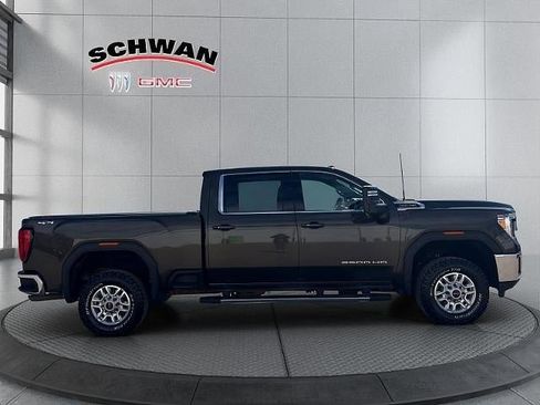 Used 2023 GMC Sierra 2500 SLE w/ SLE Value Package; image 3