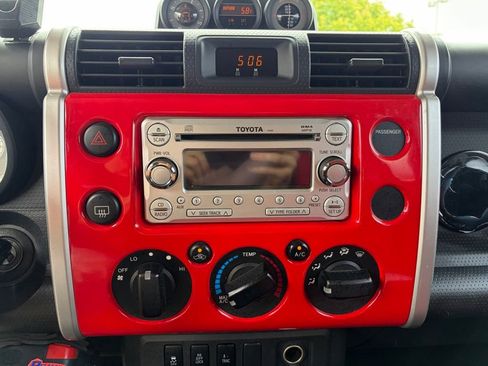 Used 2012 Toyota FJ Cruiser 4WD w/ Trail Teams Special Edition image 32
