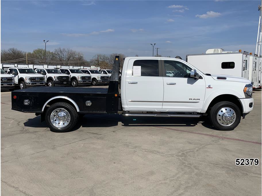 Used 2022 RAM 5500 4x4 Crew Cab image 5