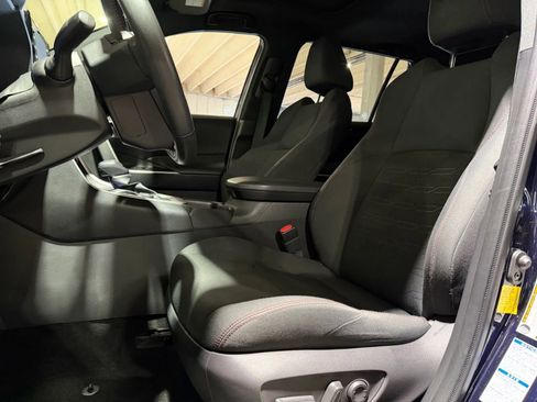 Used 2022 Toyota RAV4 SE w/ Weather & Moonroof Package AWD/4WD image 9