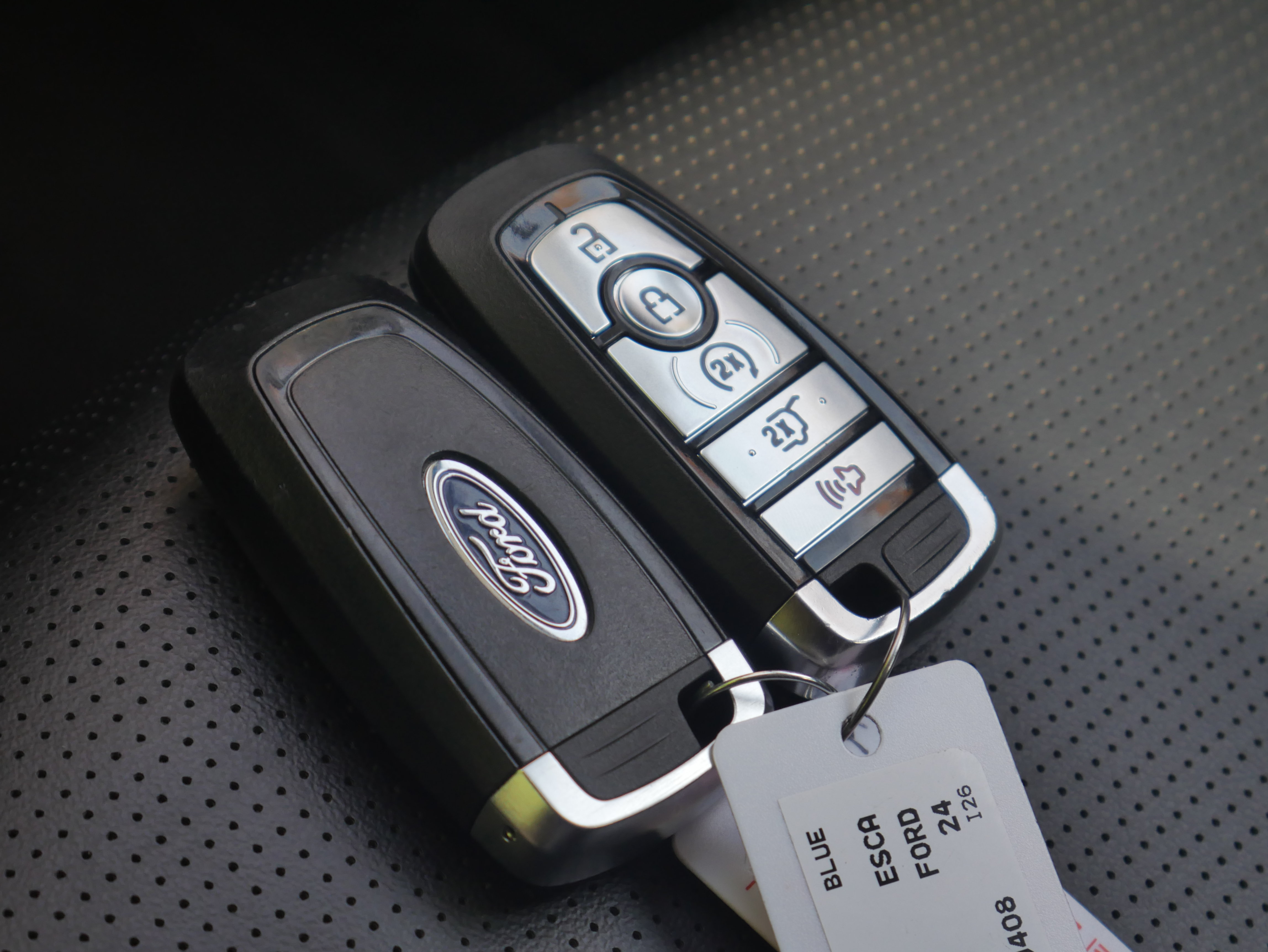 Certified 2024 Ford Escape Platinum AWD/4WD image 33