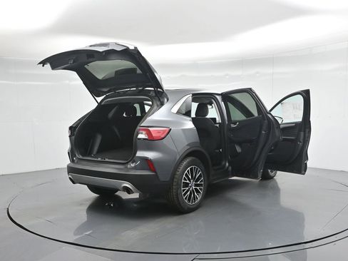 Used 2021 Ford Escape SE image 6