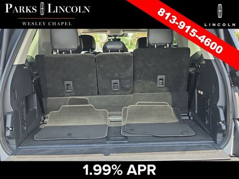 Certified 2025 Lincoln Navigator Reserve AWD/4WD image 8