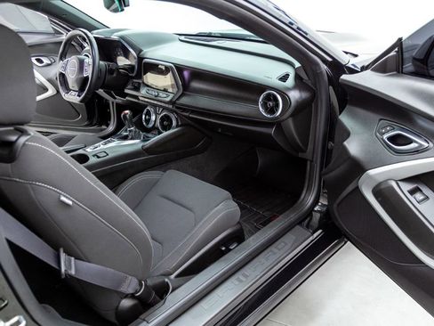 Used 2021 Chevrolet Camaro SS image 34