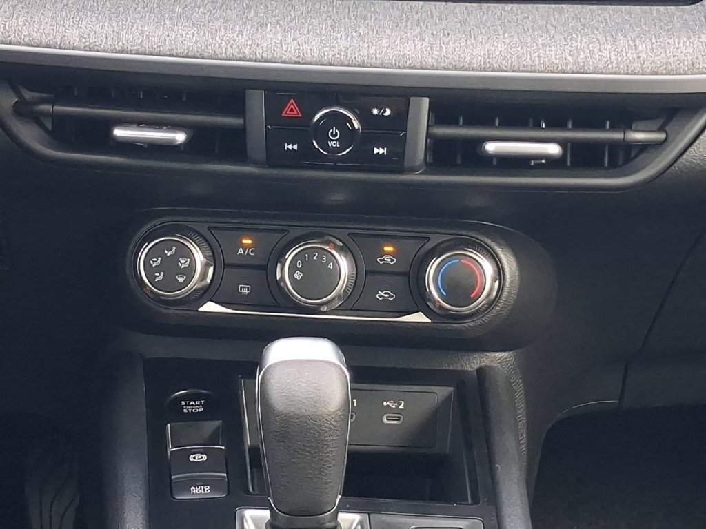 New 2027 Nissan Kicks S FWD image 5