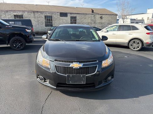 Used 2011 Chevrolet Cruze Eco image 2