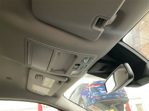 Used 2024 Ford Ranger Lariat w/ FX4 Off-Road Package image 18