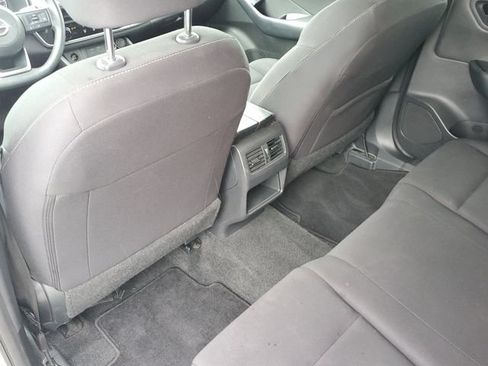 Used 2024 Nissan Rogue S AWD/4WD image 11