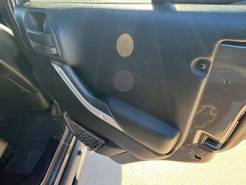 Used 2014 Jeep Wrangler Unlimited Rubicon image 20