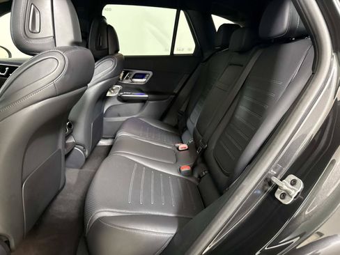 Used 2024 Mercedes-Benz GLC 300 4MATIC image 13