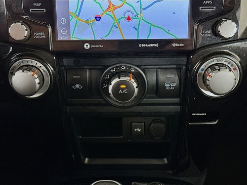 Used 2024 Toyota 4Runner TRD Off-Road Premium image 24