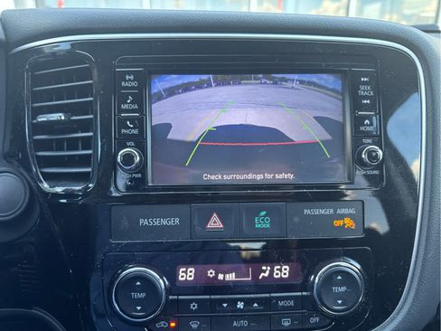 Used 2018 Mitsubishi Outlander ES FWD image 6