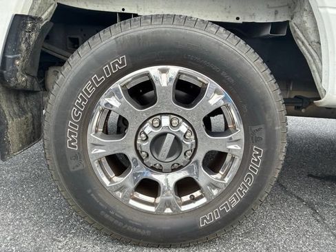 Used 2020 Ford F250 Lariat w/ Chrome Package AWD/4WD image 12