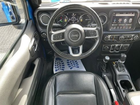 Used 2022 Jeep Wrangler Unlimited Sahara w/ Cold Weather Group image 37