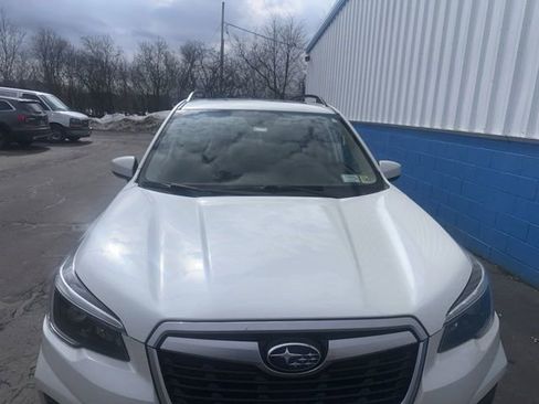 Used 2021 Subaru Forester Premium image 3