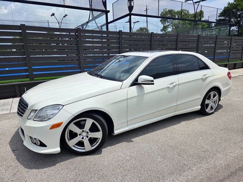 Used 2010 Mercedes-Benz E 350 Sedan image 9