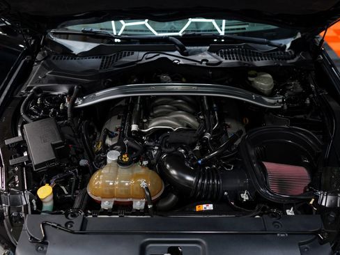 Used 2015 Ford Mustang GT Premium RWD image 19
