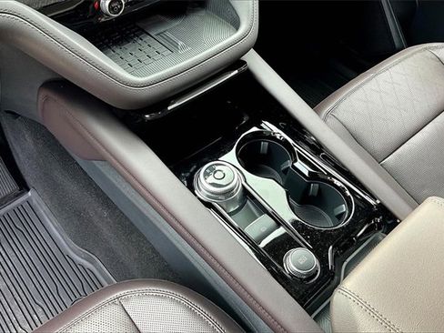 New 2025 Ford Explorer Platinum image 8