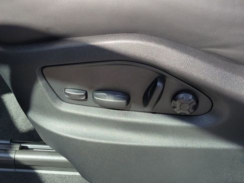 New 2026 Porsche Cayenne Base image 28