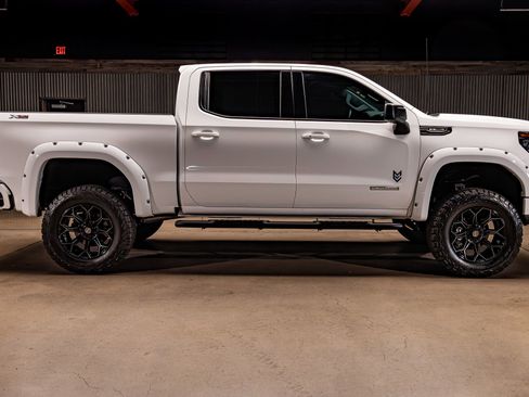 Used 2024 GMC Sierra 1500 Elevation w/ X31 Off-Road Package image 10