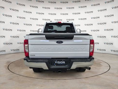 Used 2022 Ford F250 XL w/ Power Equipment Group image 4