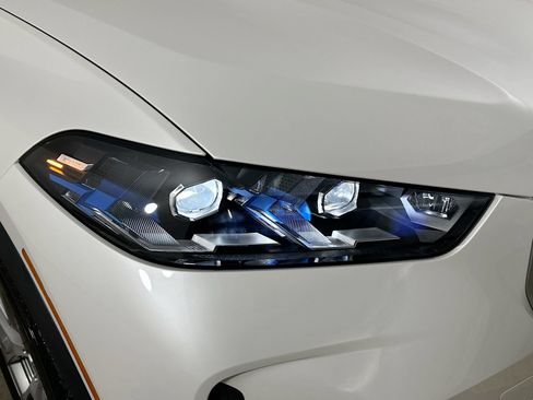 New 2026 BMW X5 xDrive40i w/ Premium Package AWD/4WD image 9