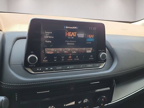 Used 2022 Nissan Rogue SV FWD image 14