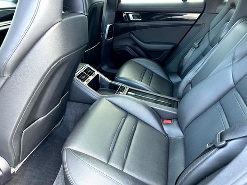 Used 2017 Porsche Panamera 4 image 16