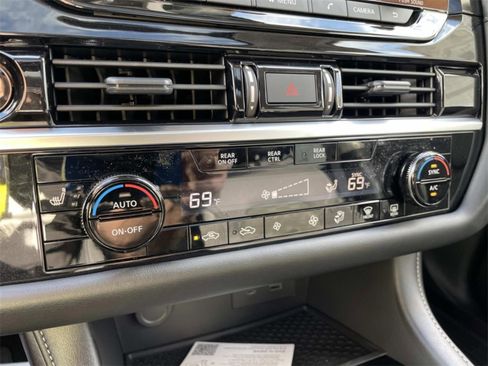 New 2025 Nissan Pathfinder SV image 25