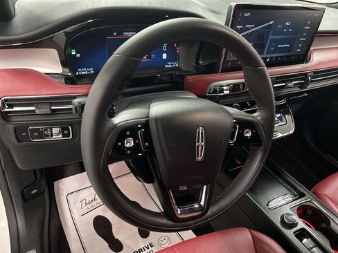 Used 2023 Lincoln Corsair Reserve w/ Jet Appearance Package FWD image 4