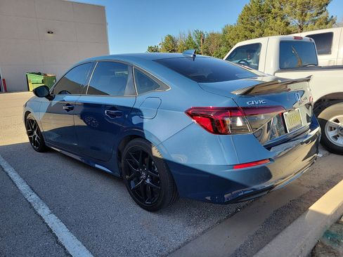 Used 2025 Honda Civic Sport image 2