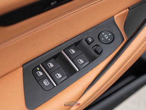 Used 2019 BMW M550i xDrive image 44