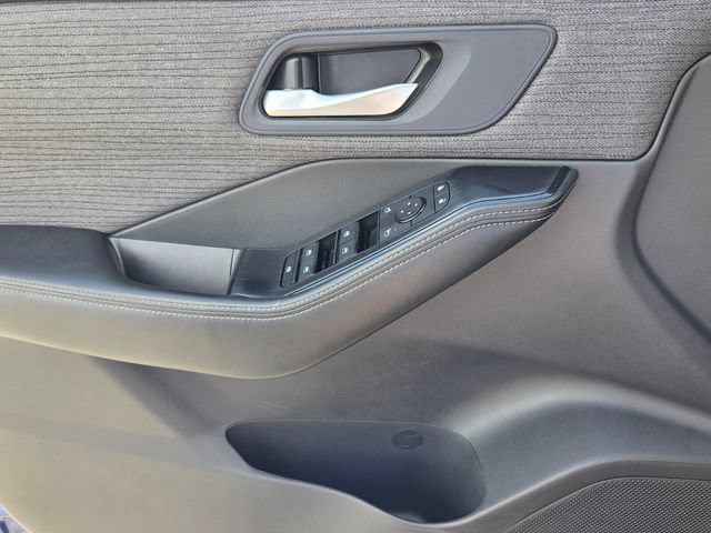 Used 2023 Nissan Rogue SV FWD image 30