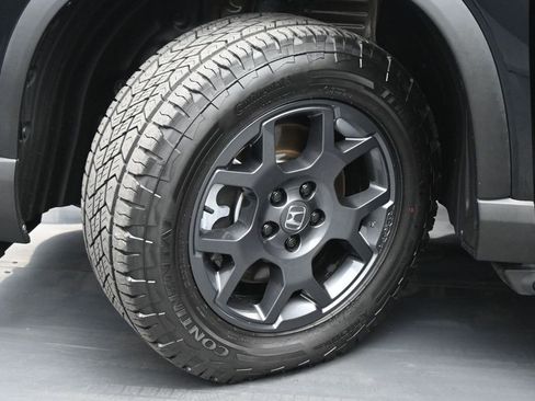 Used 2024 Honda Pilot TrailSport image 21