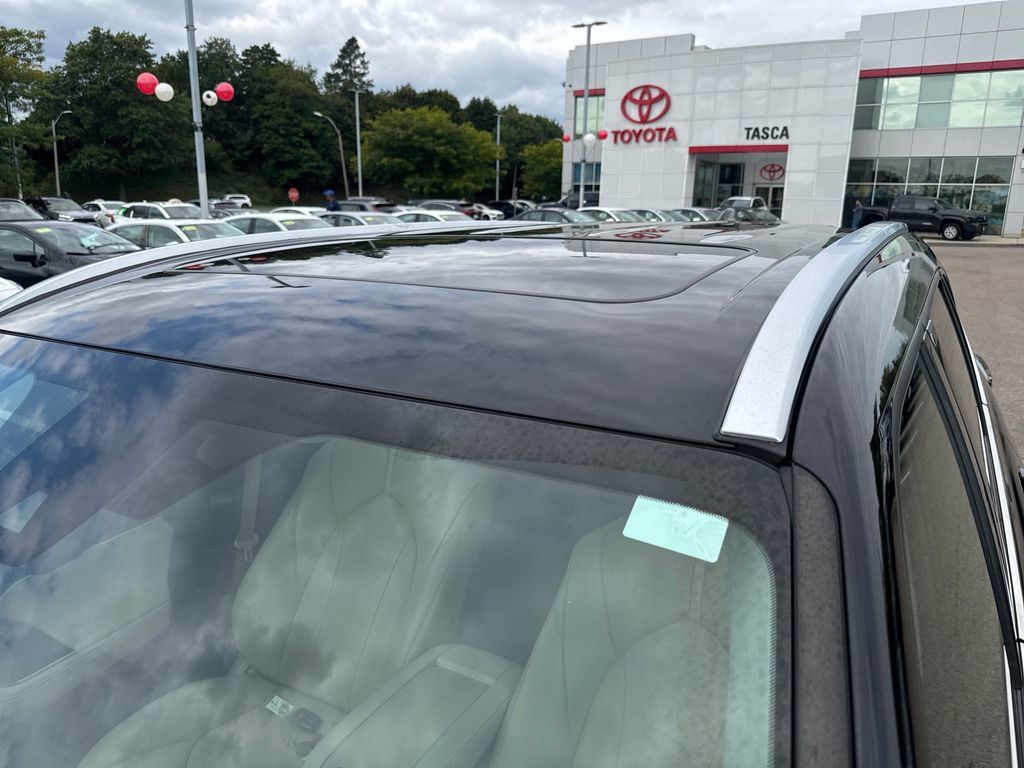 Used 2023 Toyota Highlander Limited AWD/4WD image 47