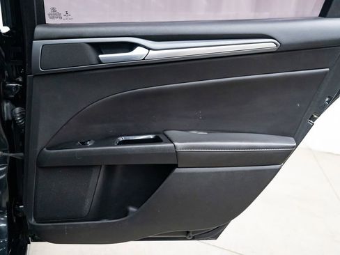 Used 2014 Ford Fusion Titanium image 30