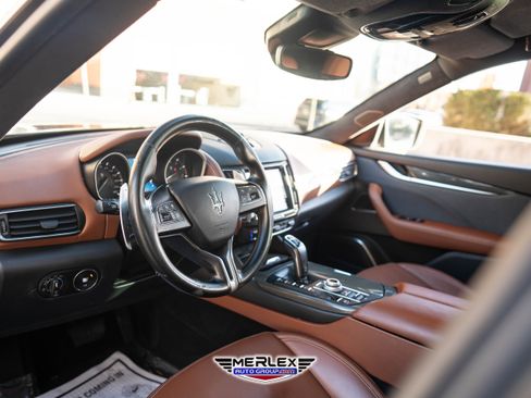 Used 2019 Maserati Levante S GranLusso image 13