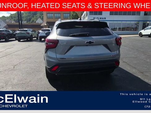 Used 2026 Chevrolet Trax RS w/ Sunroof Package FWD image 8